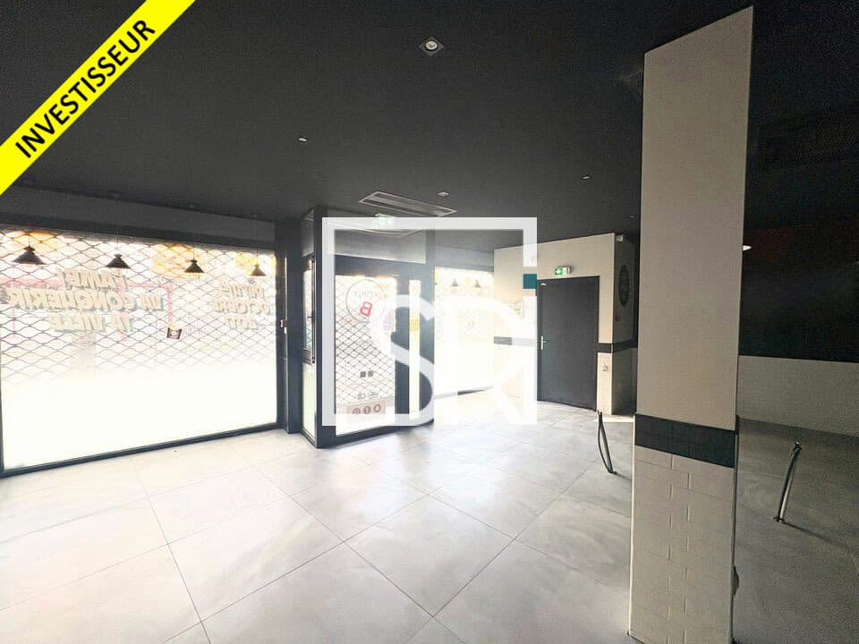 Local commercial · 255 m² · Achat des murs — photo 2