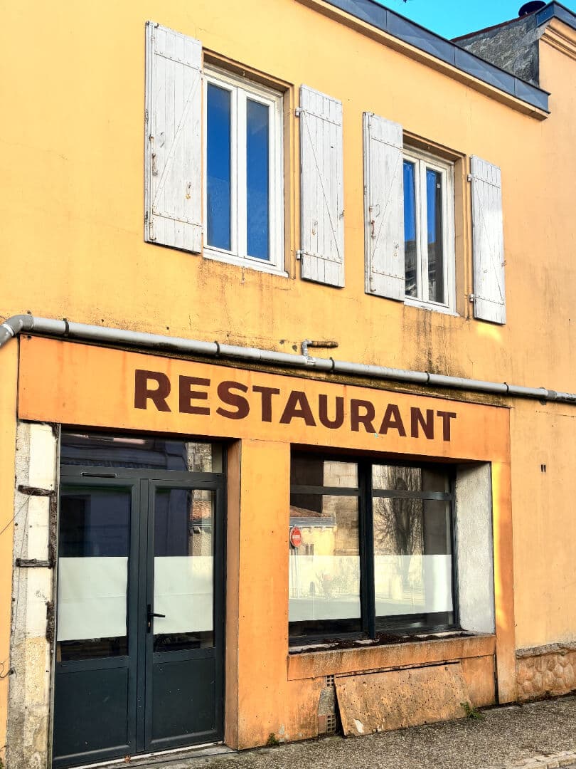 Local commercial — CHARENTE MARITIME — photo 1