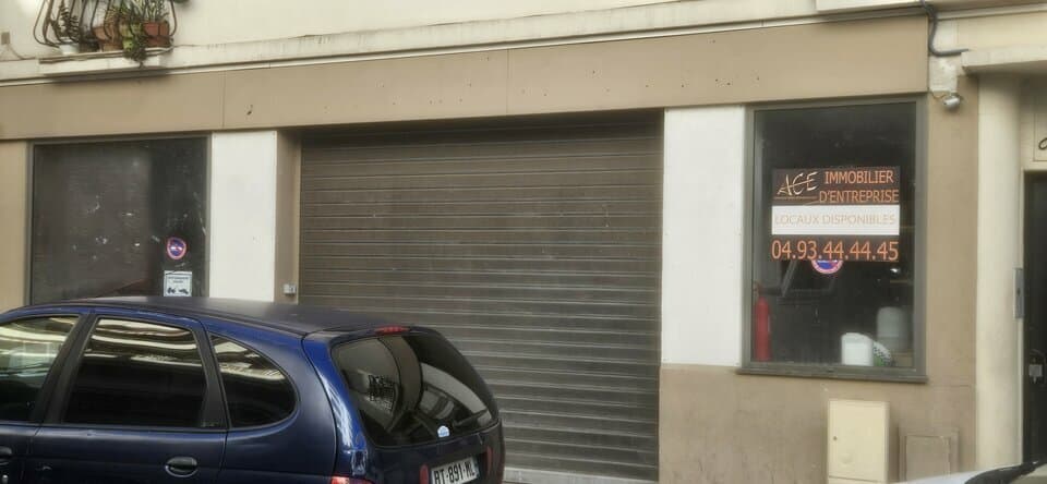 Local commercial · 392 m² · Location — photo 2
