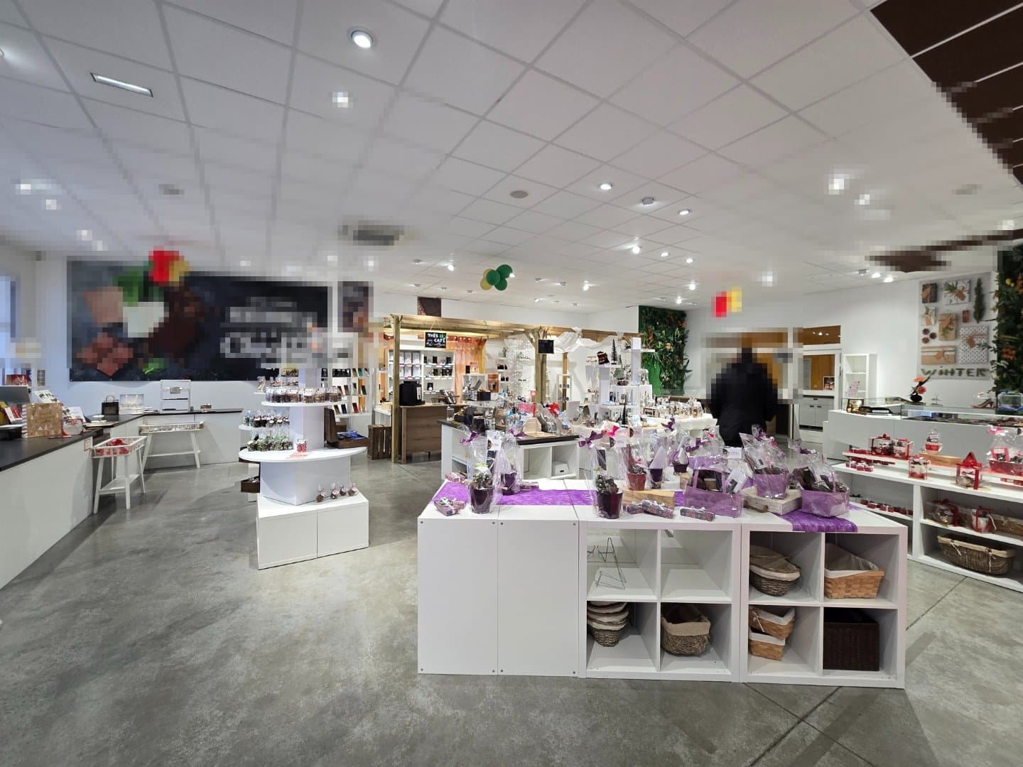 Local commercial · 599 m² · Location — photo 1