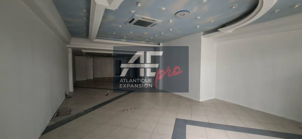 Local commercial · 125 m² · Achat des murs — photo 1