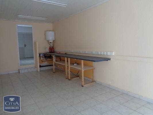 Local commercial · Location — photo 2