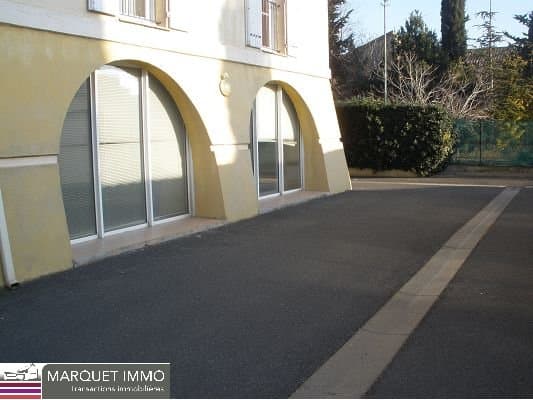 Local commercial 130 m² — BEZIERS — photo 1