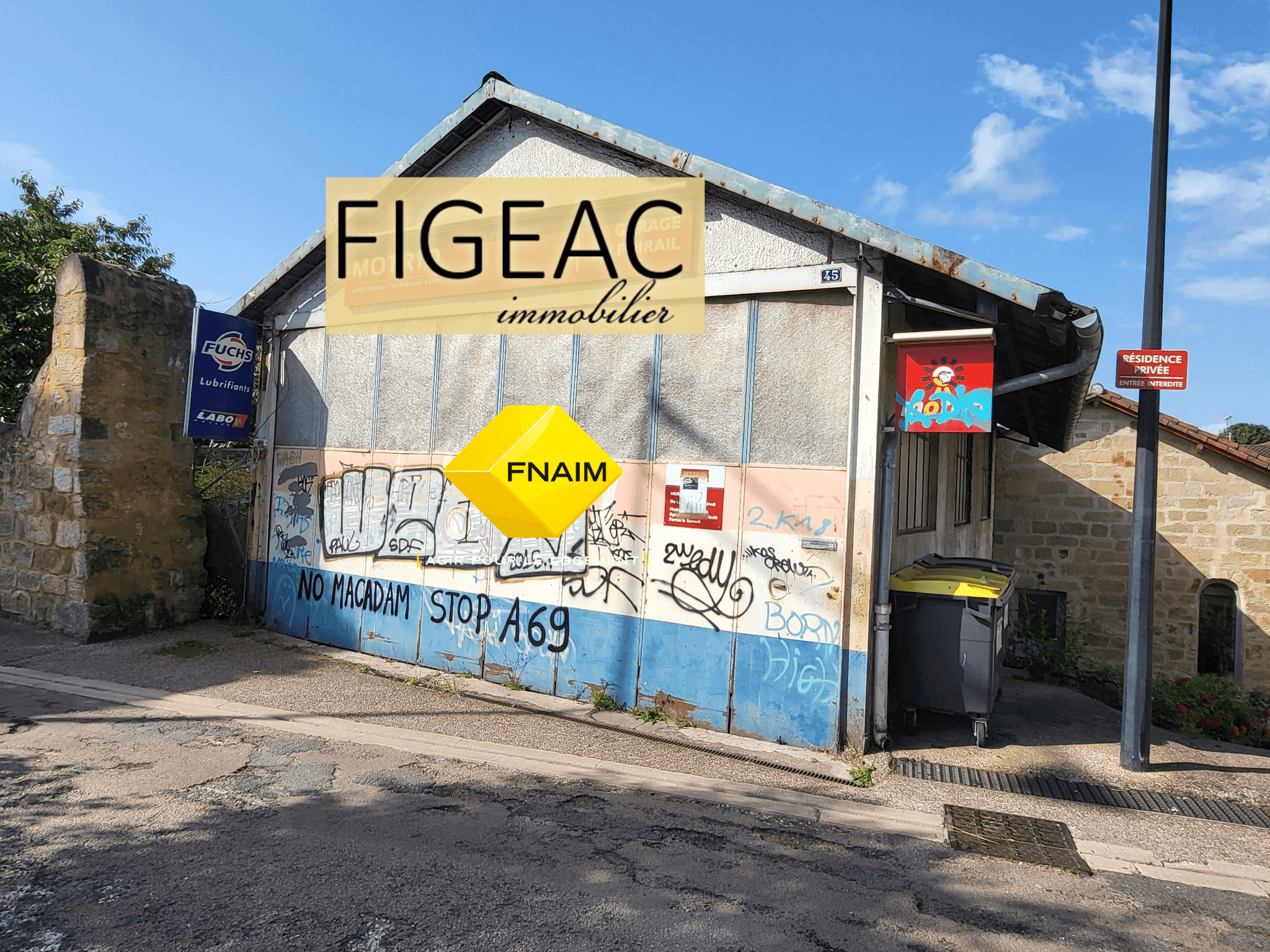 Local commercial 75 m² — FIGEAC — photo 1
