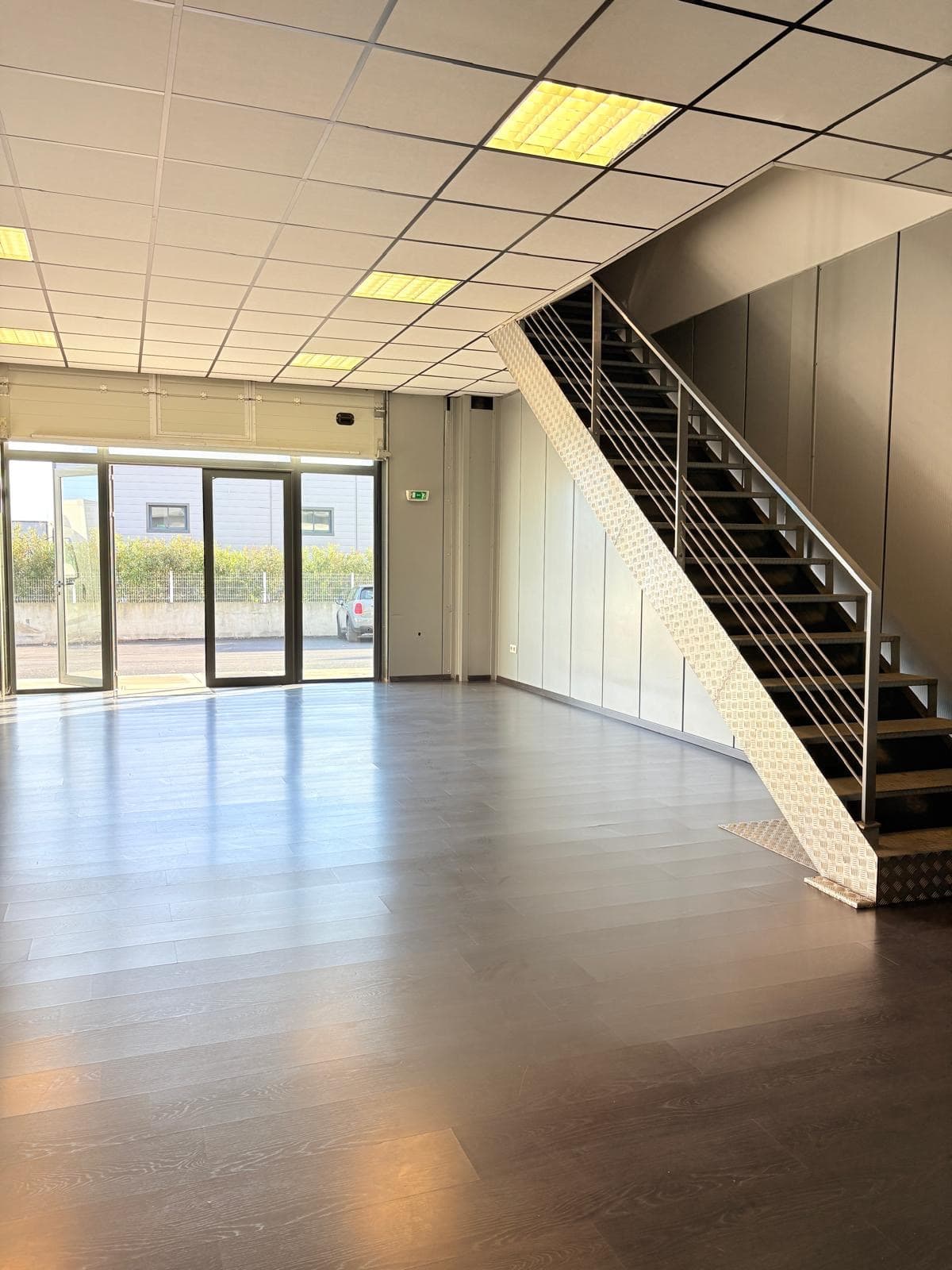 Local commercial 174 m² — BORGO — photo 1