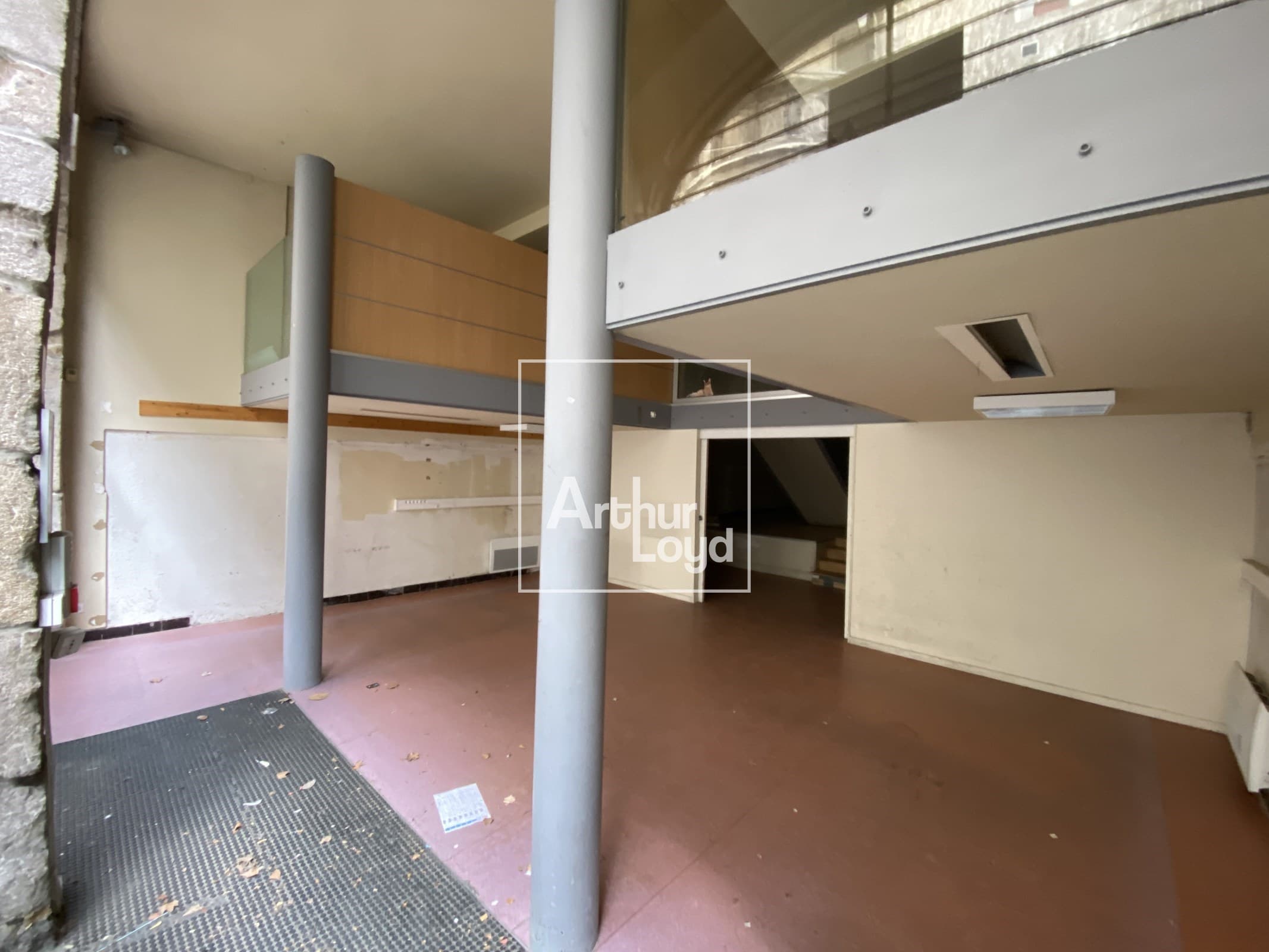 Local commercial · 90 m² · Achat des murs — photo 2
