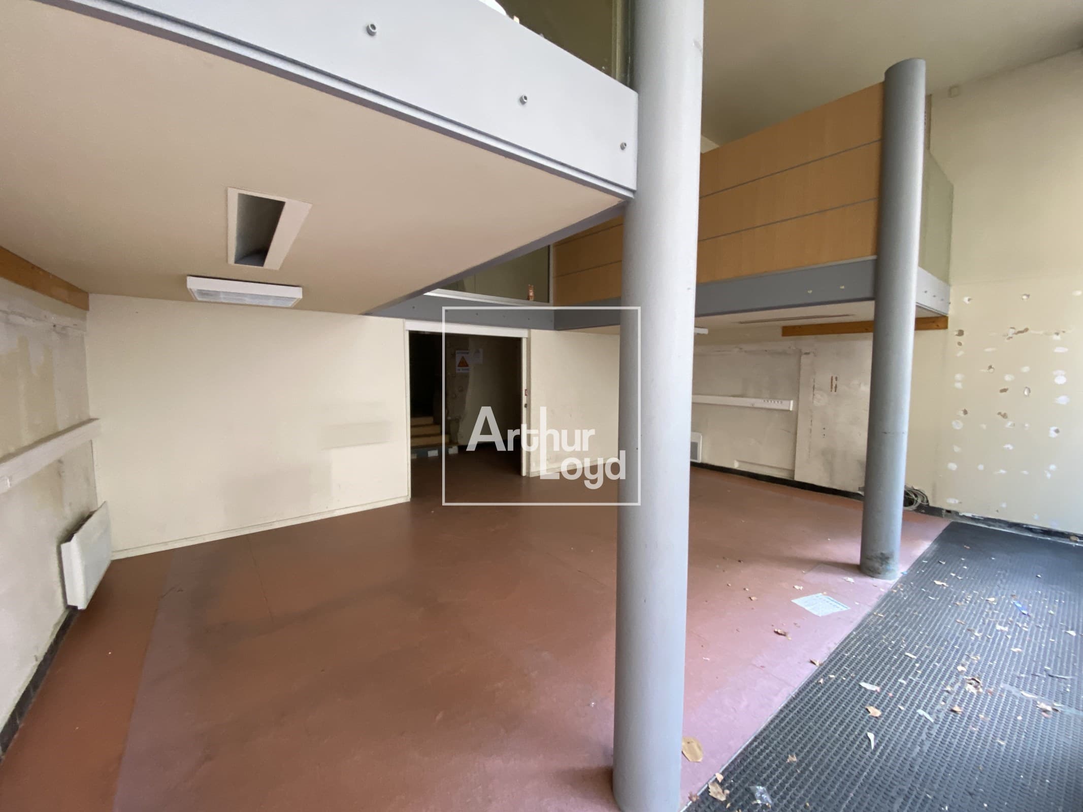 Local commercial · 90 m² · Achat des murs — photo 3