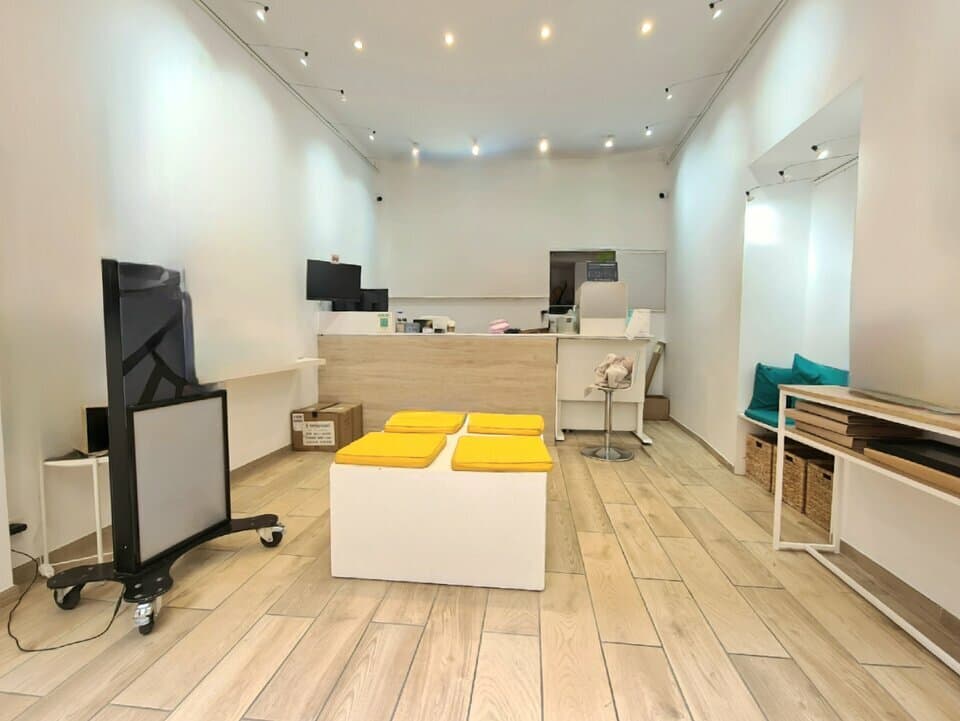 Local commercial · 30 m² · Location — photo 2