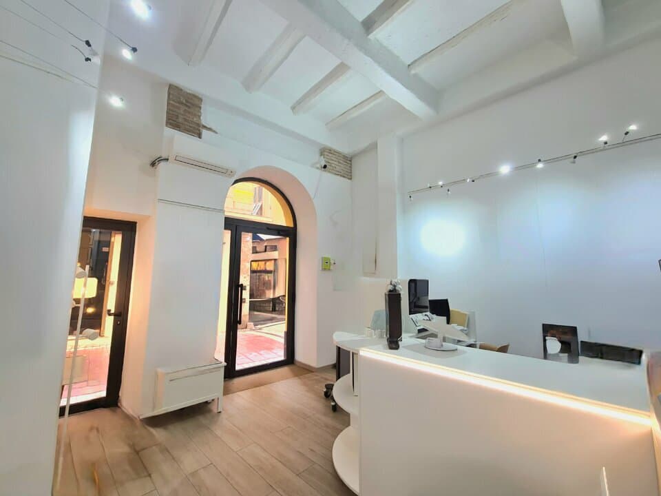 Local commercial · 40 m² · Location — photo 1