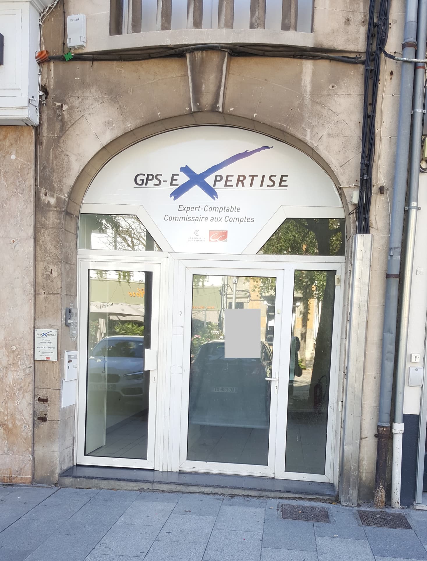 Local commercial 11 m² — CAMBRAI — photo 1