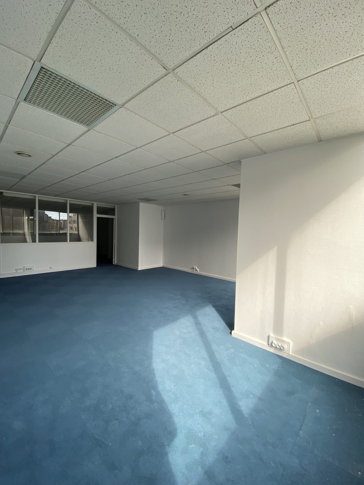 Local commercial · 383 m² · Achat des murs — photo 1