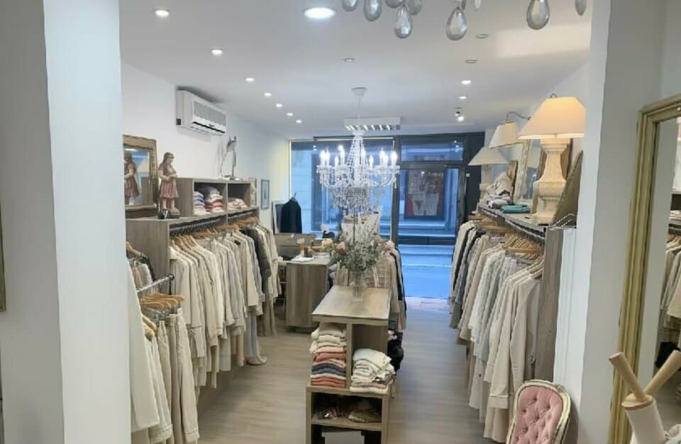 Local commercial · 44 m² · Location — photo 1
