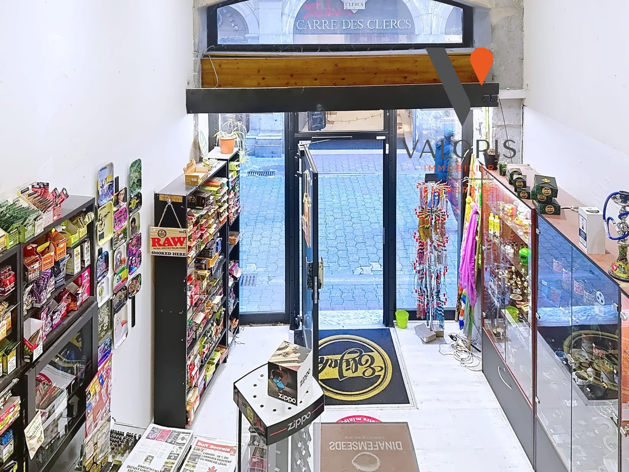 Local commercial 47 m² — GRENOBLE — photo 1