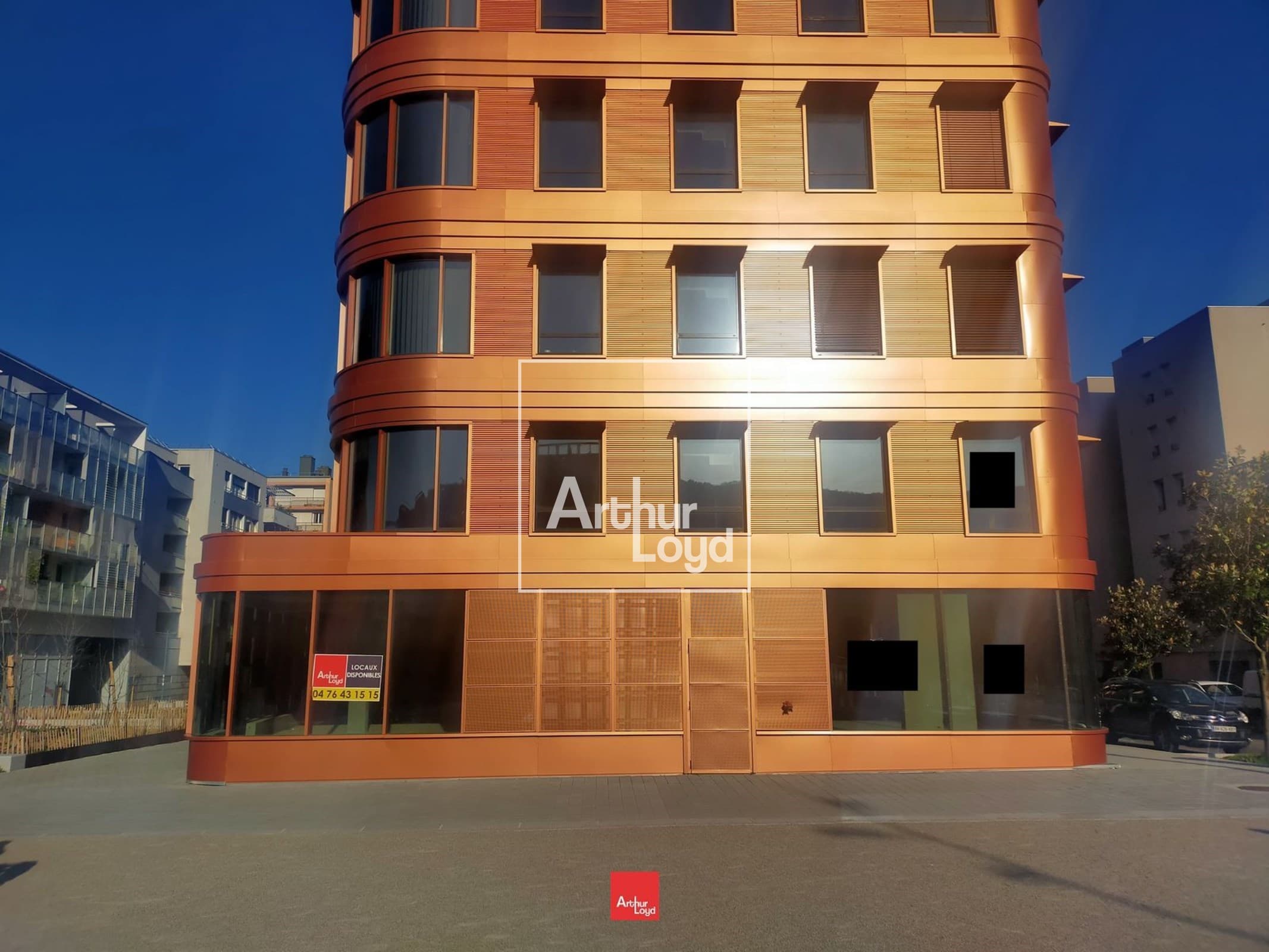 Local commercial · 304 m² · Location — photo 2