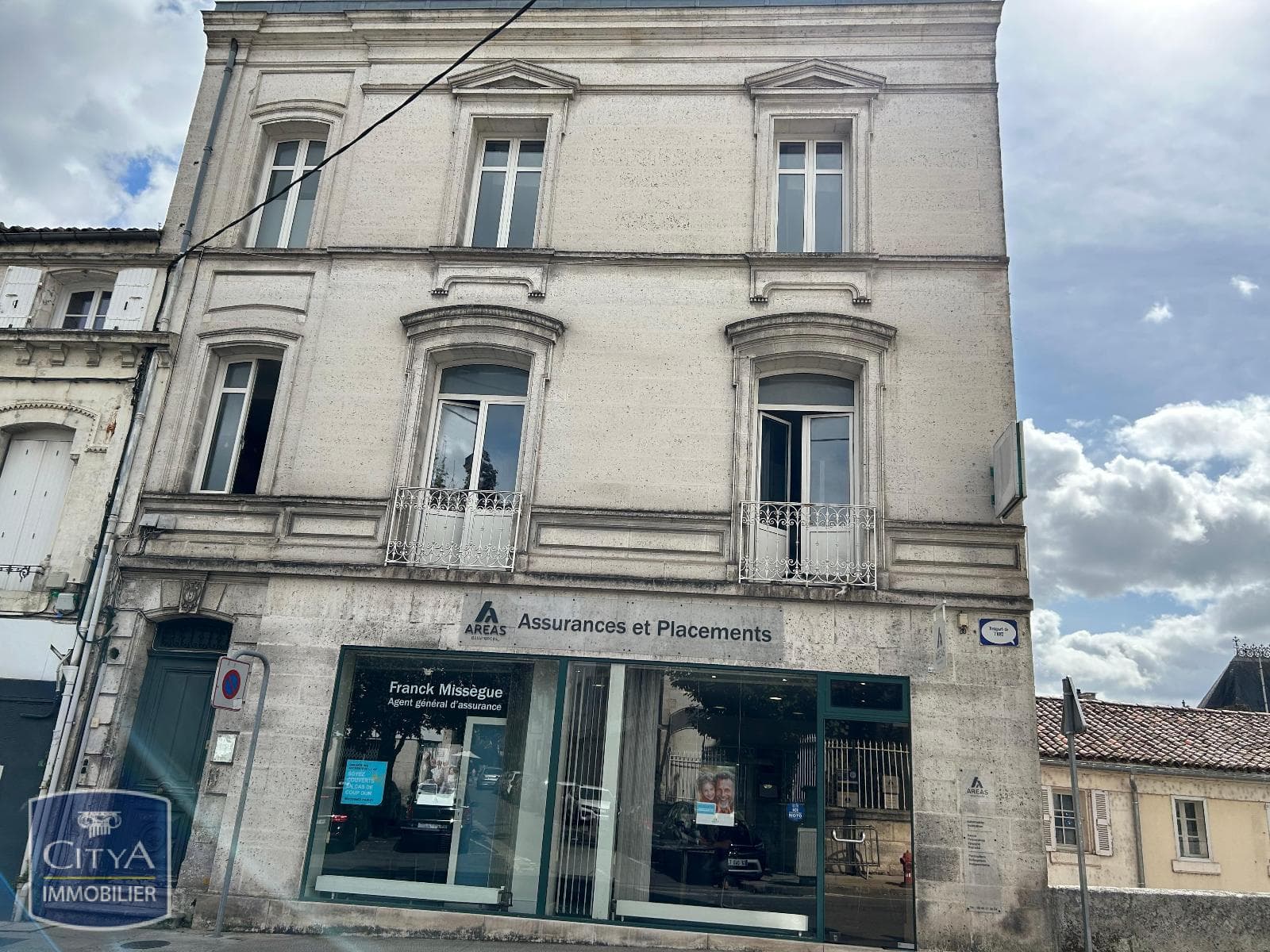 Local commercial 48 m² — ANGOULEME — photo 1