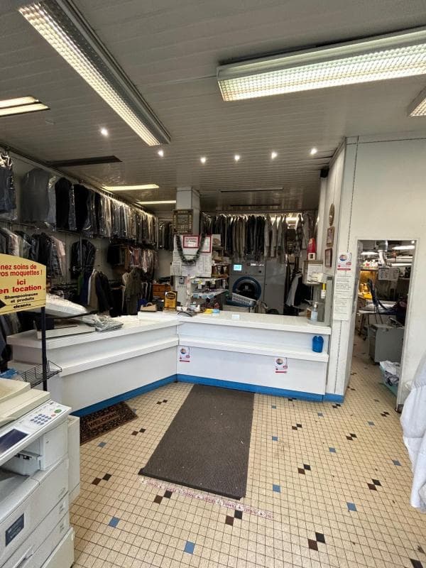 Local commercial · 105 m² · Fonds de commerce — photo 1