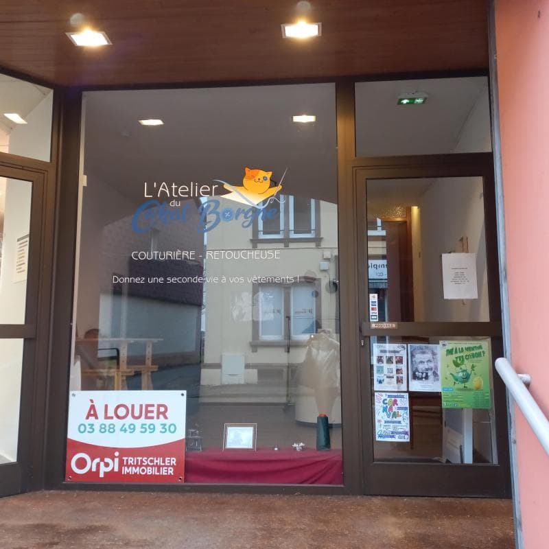 Local commercial · 61 m² · Location — photo 3