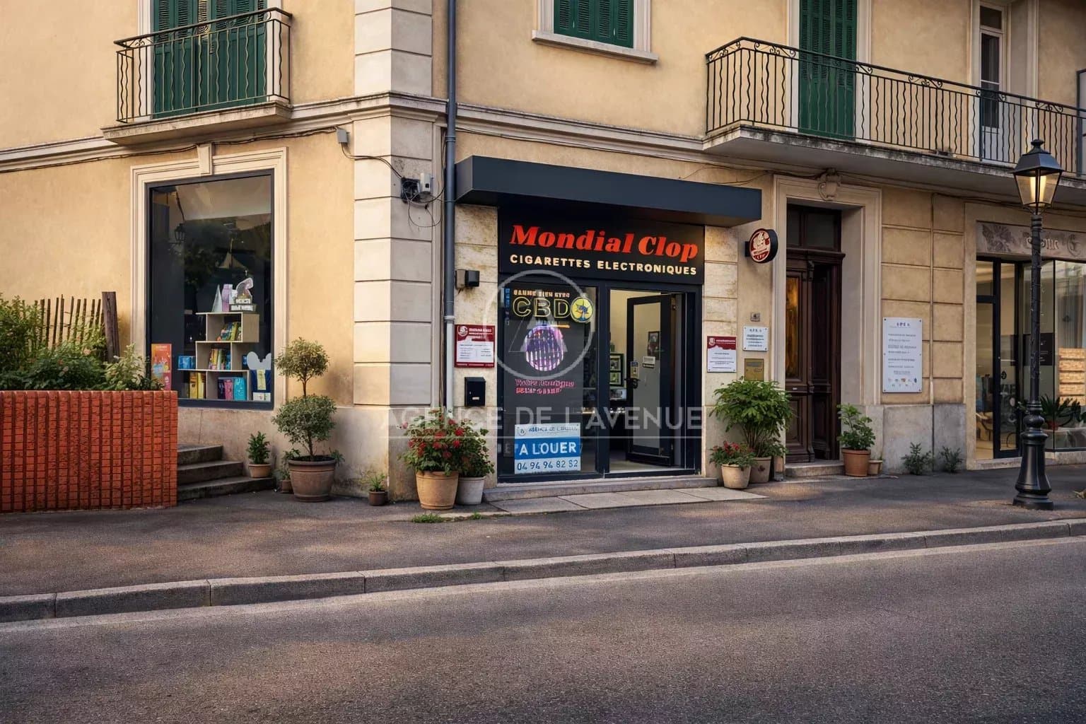 Local commercial · 65 m² · Location — photo 1
