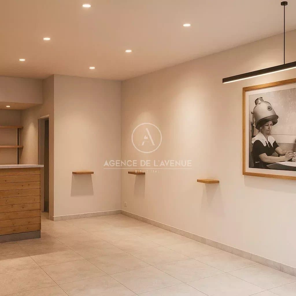 Local commercial · 34 m² · Location — photo 3