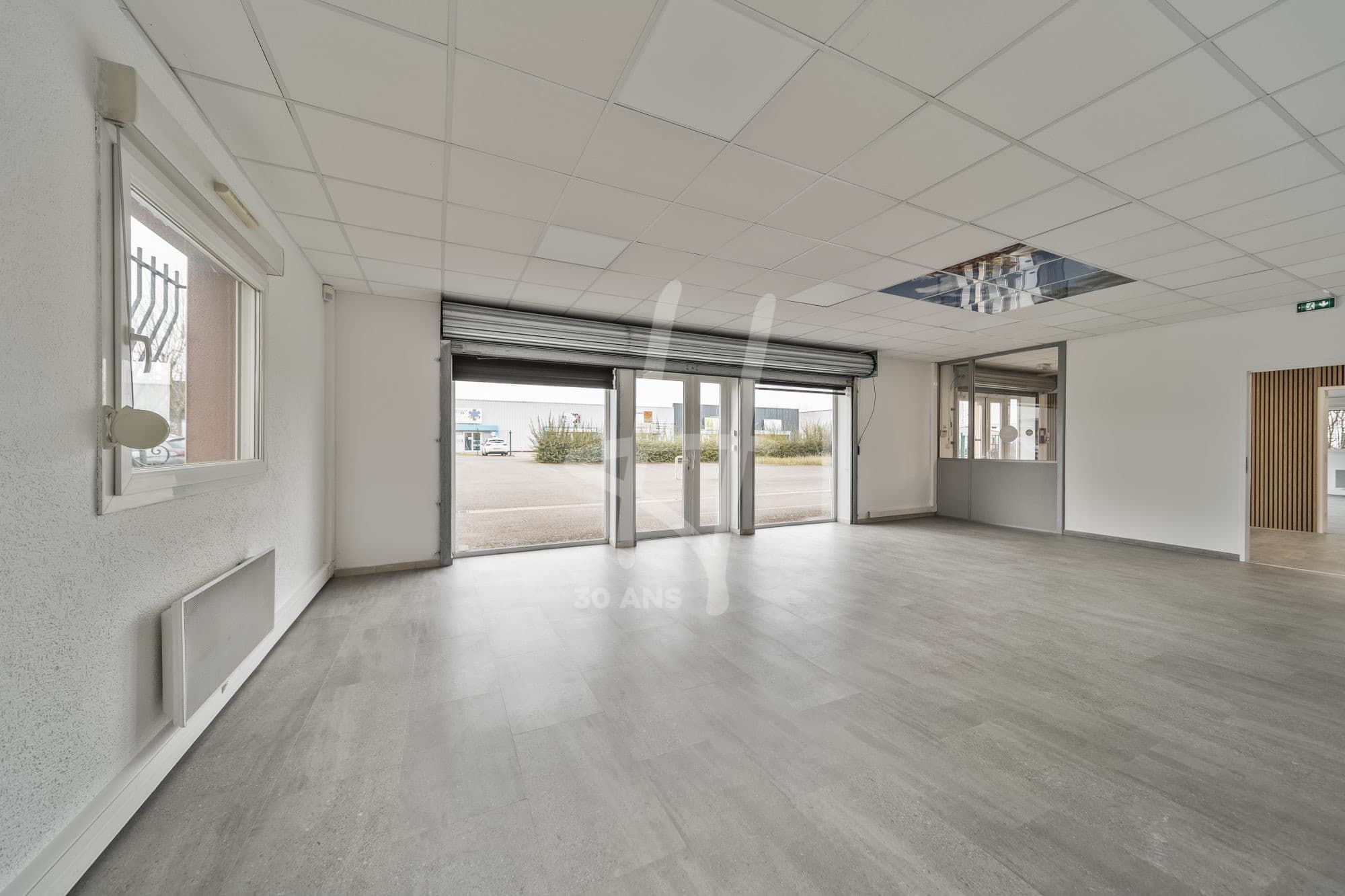 Local commercial · 600 m² · Location — photo 3