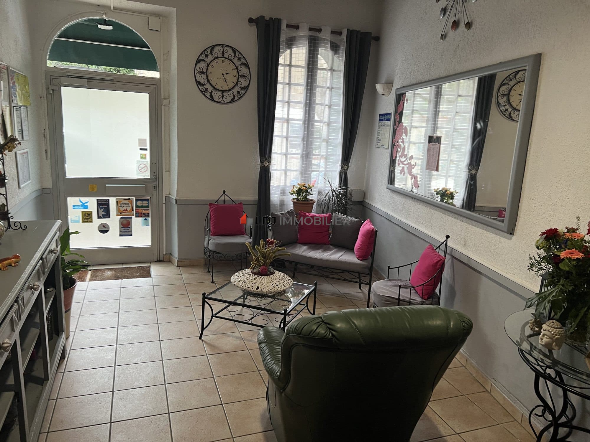 Local commercial · 418 m² · Achat des murs — photo 3