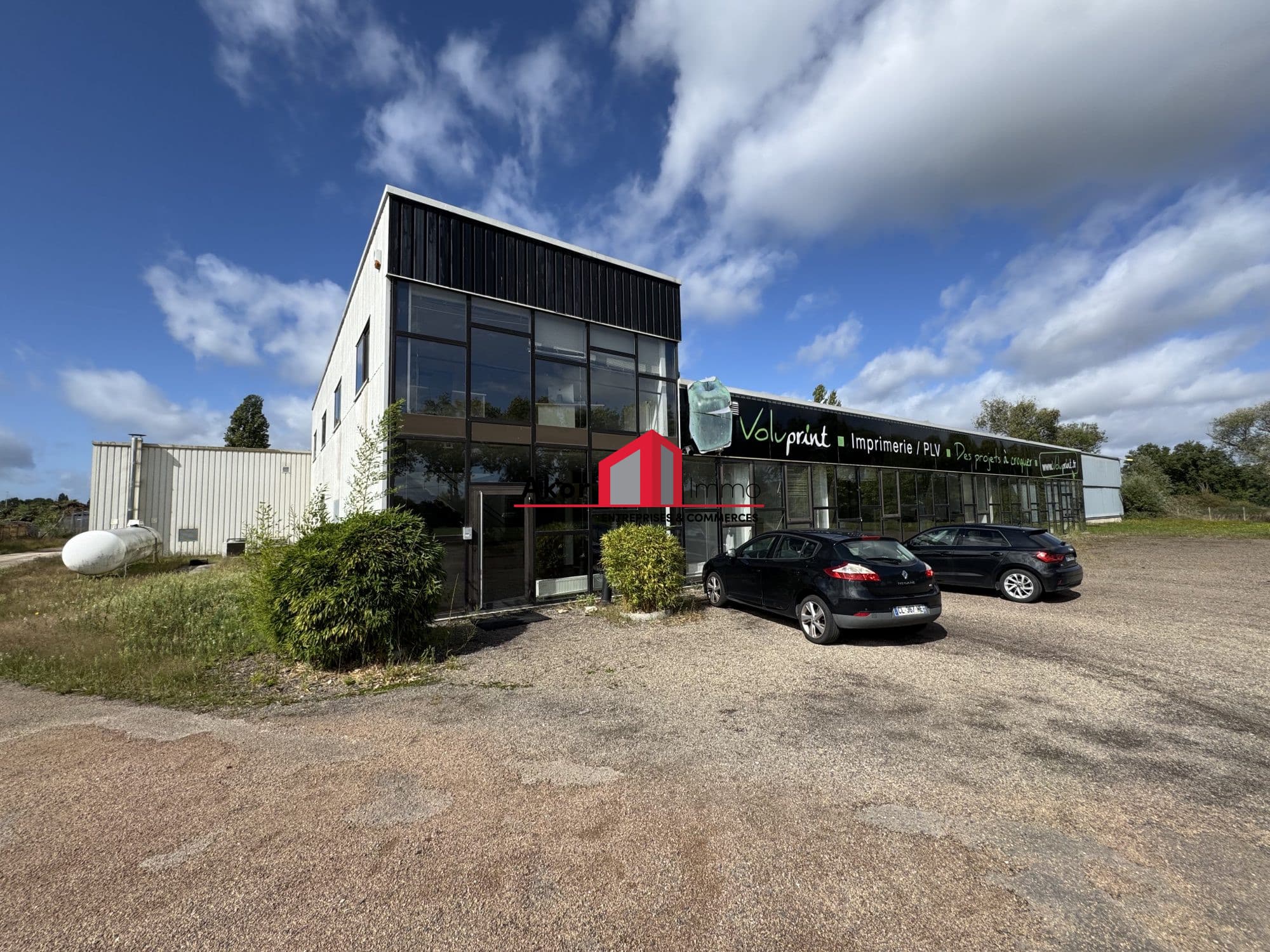 Local commercial 2792 m² — AUXERRE — photo 1