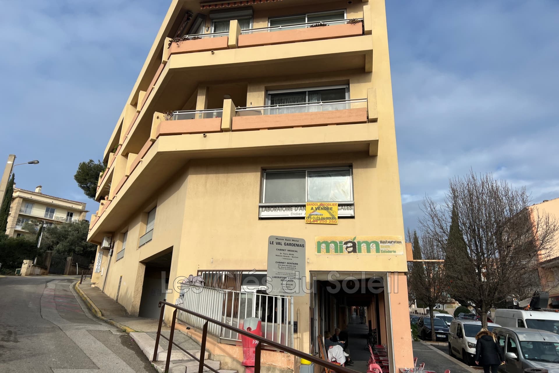 Local commercial · 87 m² · Achat des murs — photo 3