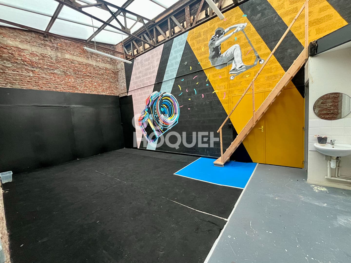 Local commercial · 115 m² · Location — photo 1