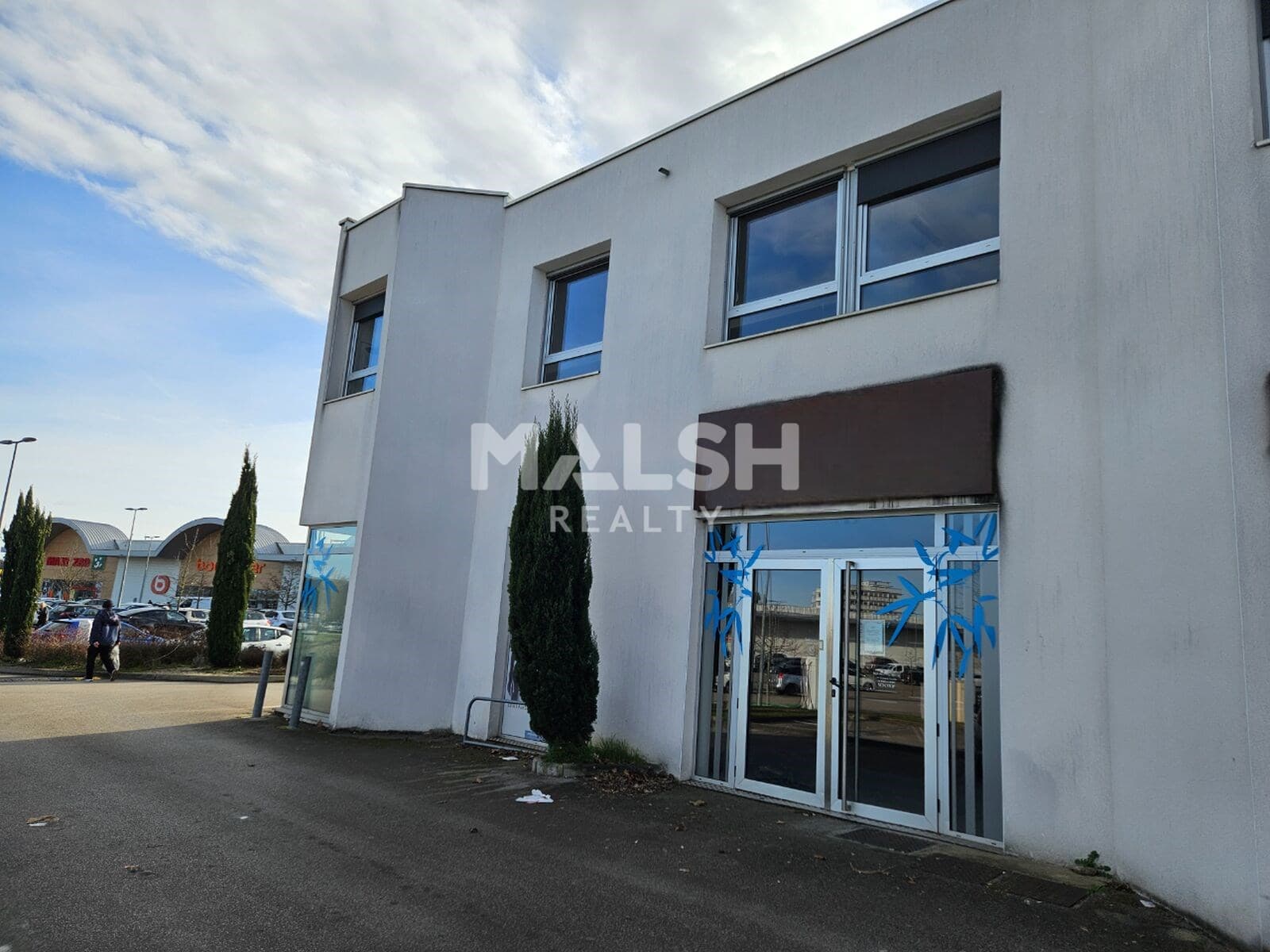 Local commercial 142 m² — RHONE — photo 1