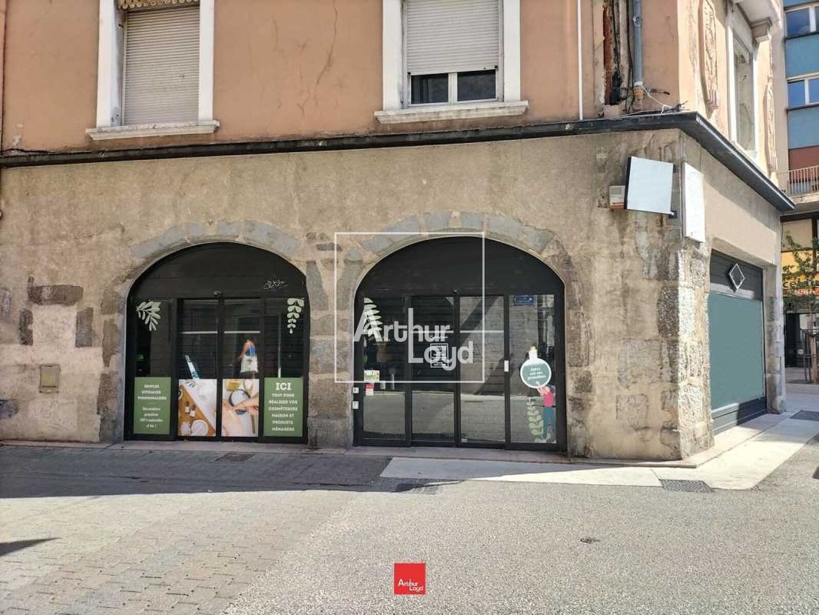 Local commercial · 183 m² · Location — photo 1