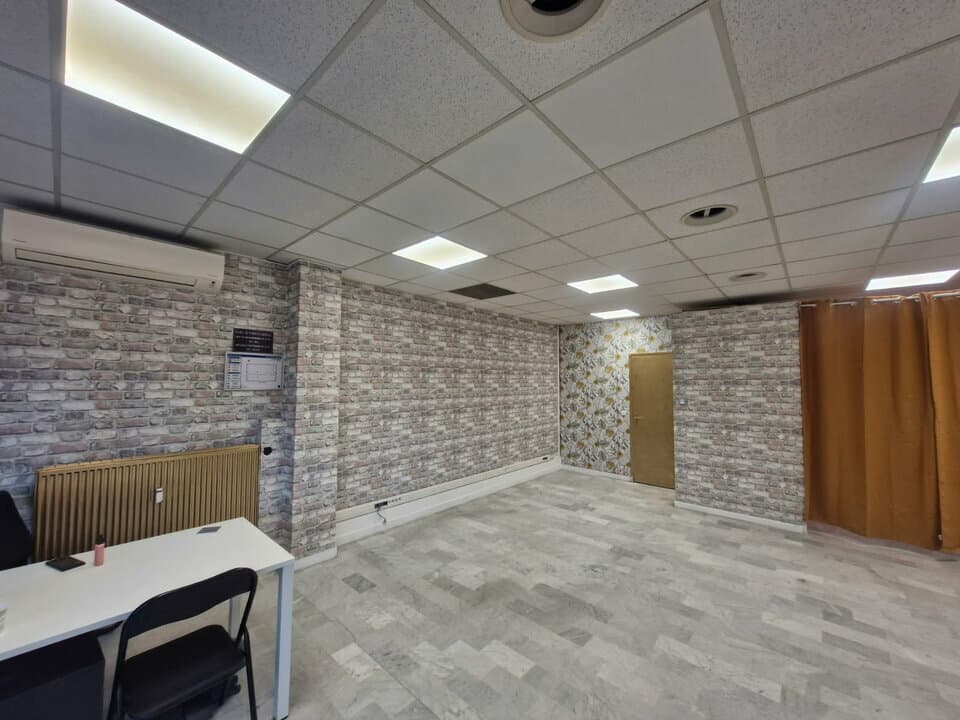 Local commercial · 45 m² · Location — photo 3