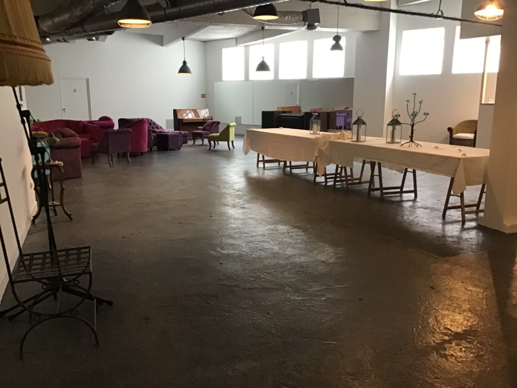 Local commercial 360 m² — CHER — photo 1