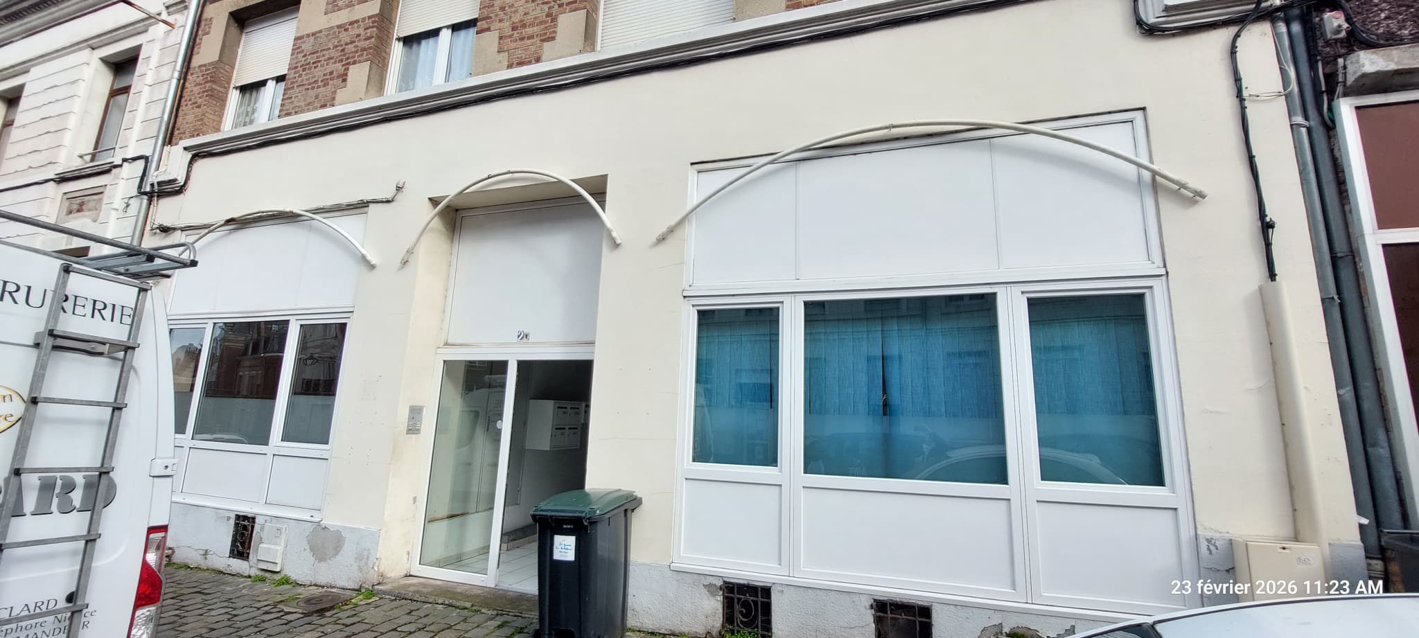 Local commercial 97 m² — CAMBRAI — photo 1