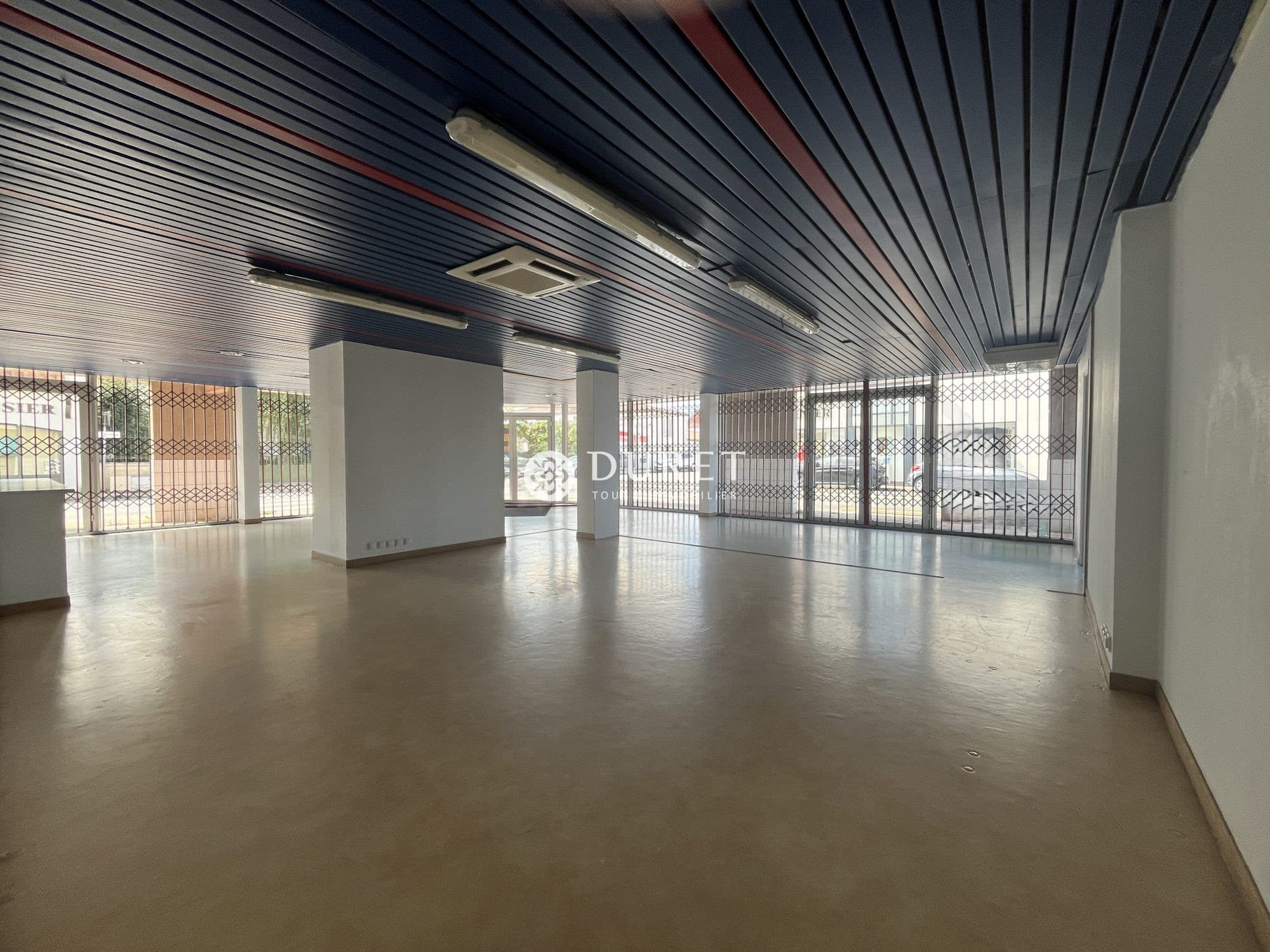 Local commercial · 140 m² · Location — photo 1