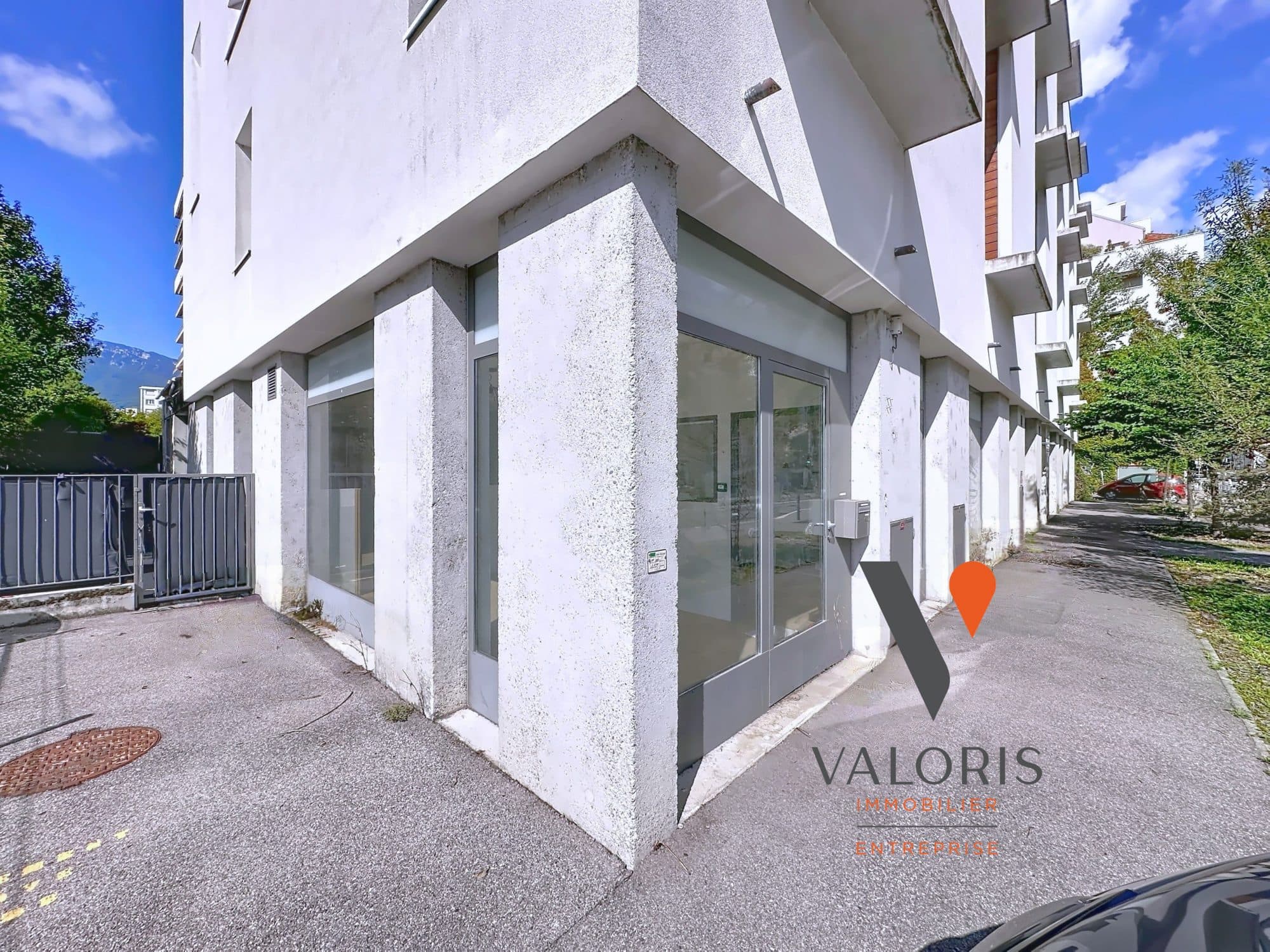 Local commercial · 193 m² · Achat des murs — photo 3