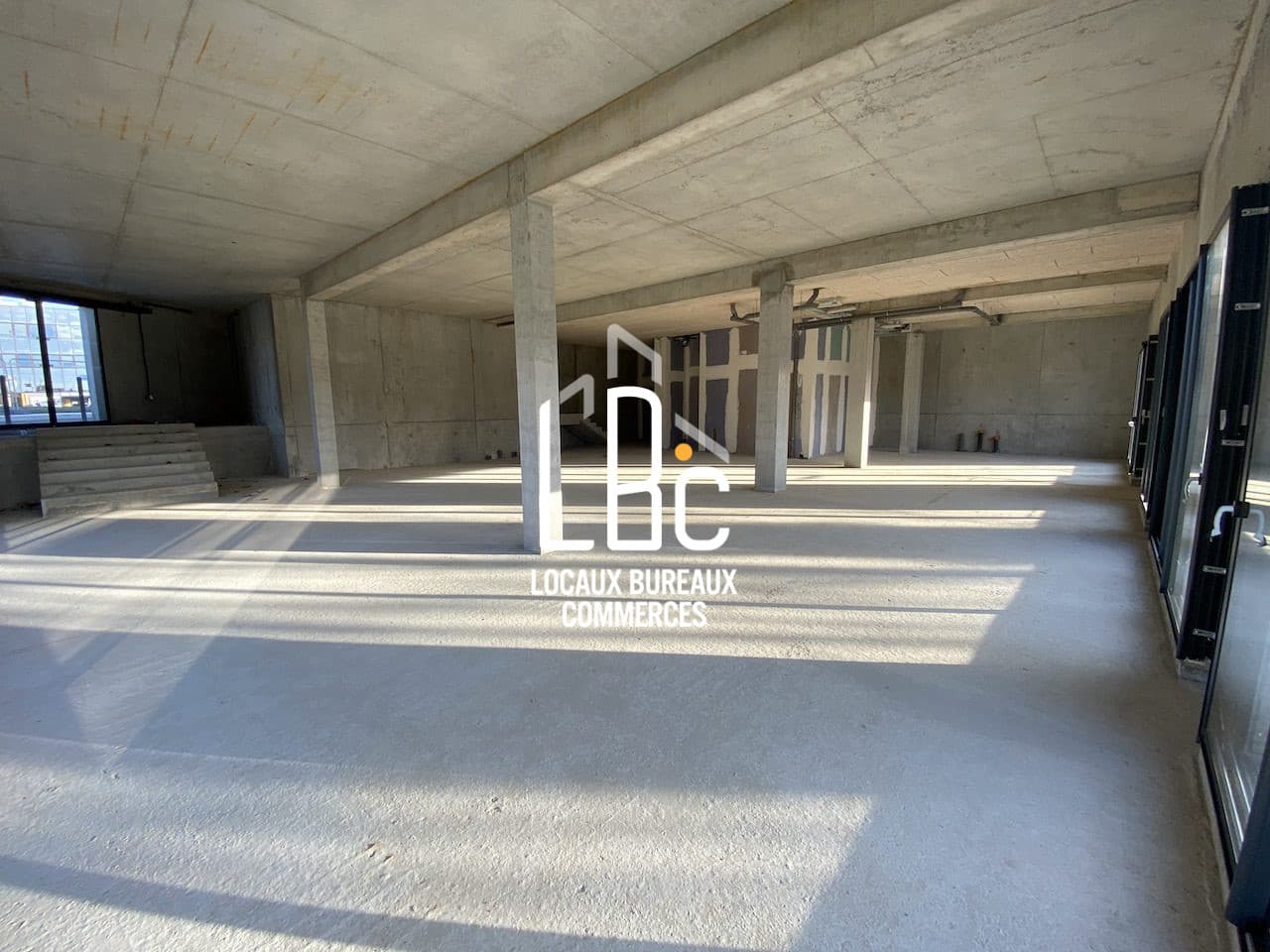 Local commercial 275 m² — NANTES — photo 1