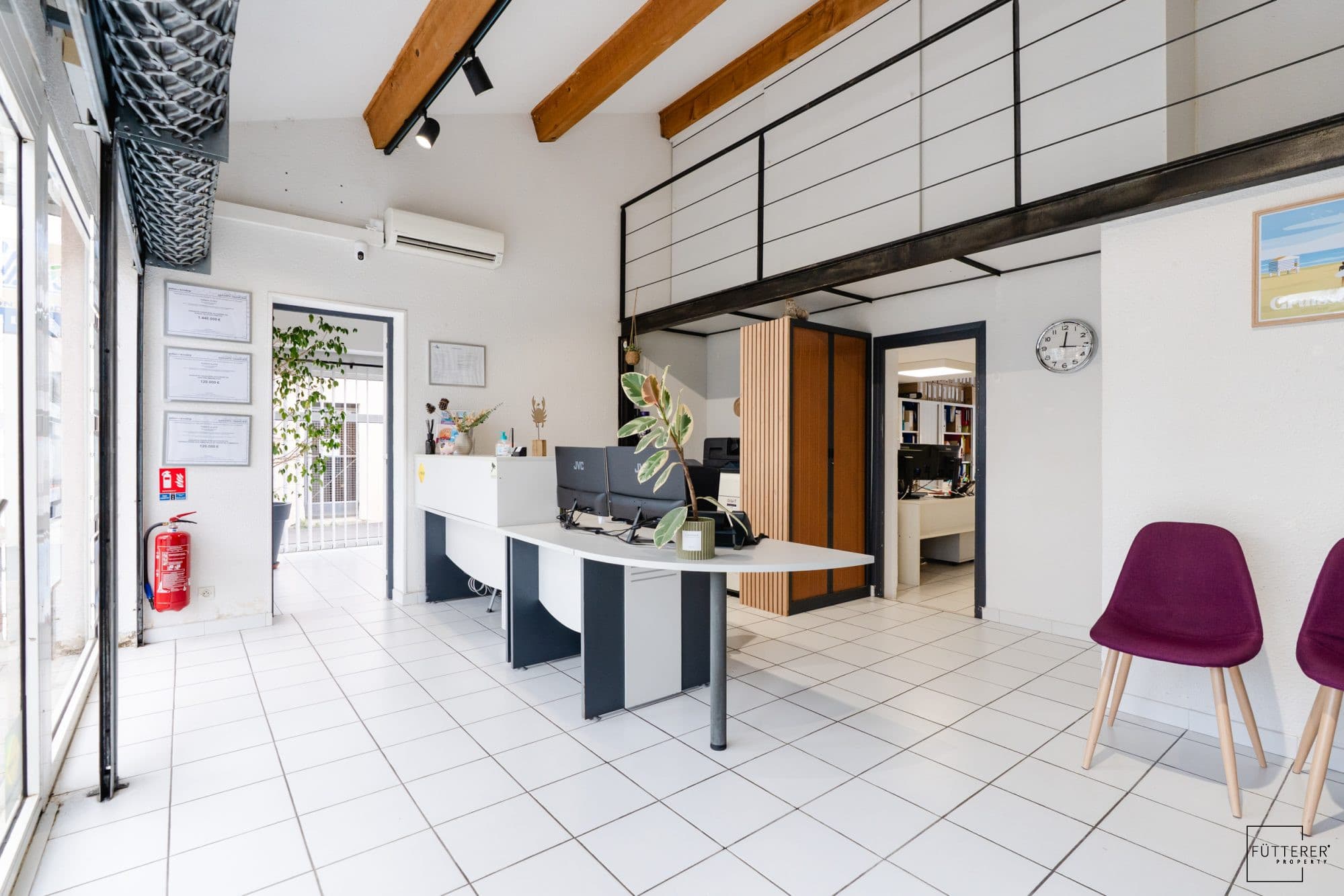 Local commercial 47 m² — GRUISSAN — photo 1