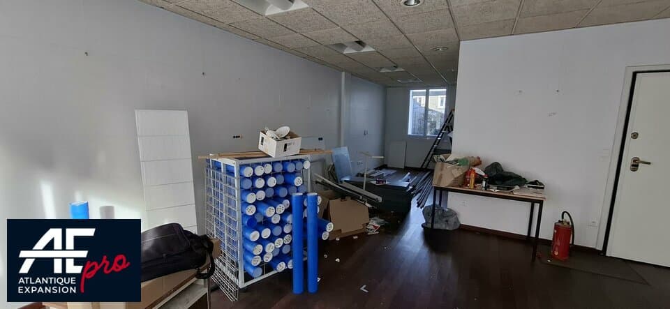 Local commercial · 38 m² · Location — photo 1