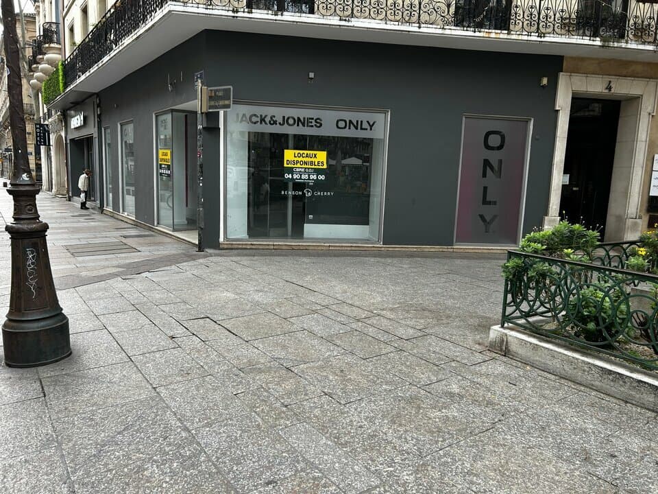Local commercial · 150 m² · Location — photo 2