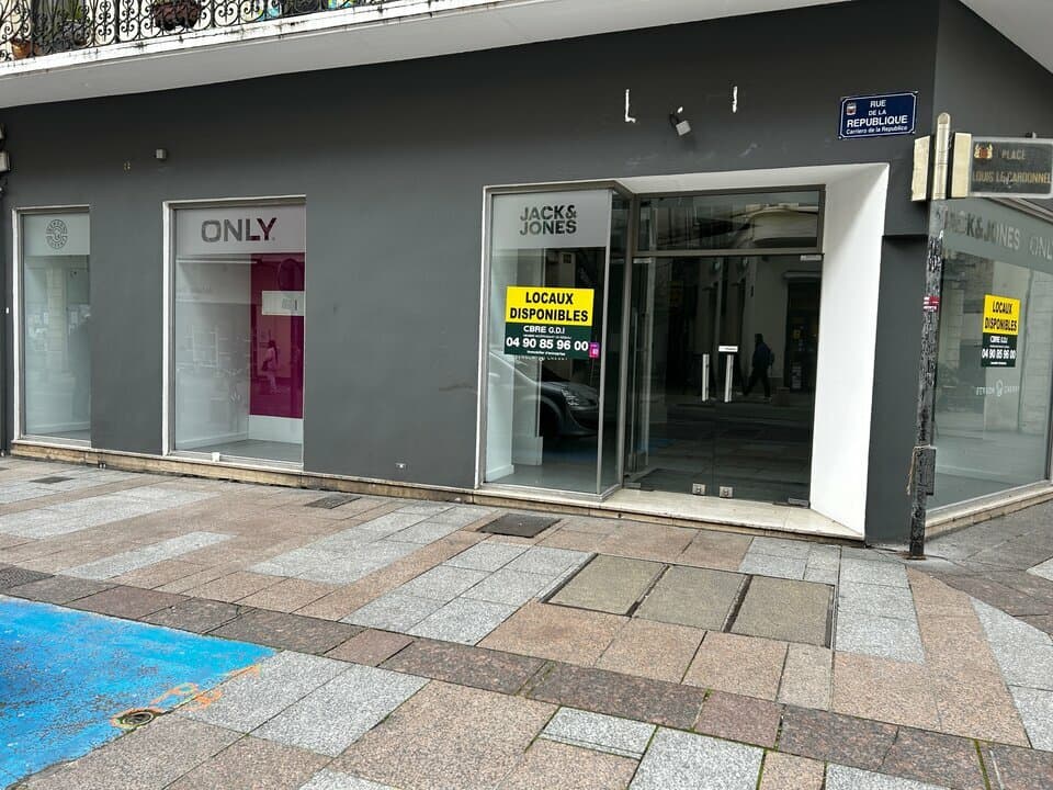 Local commercial · 150 m² · Location — photo 3