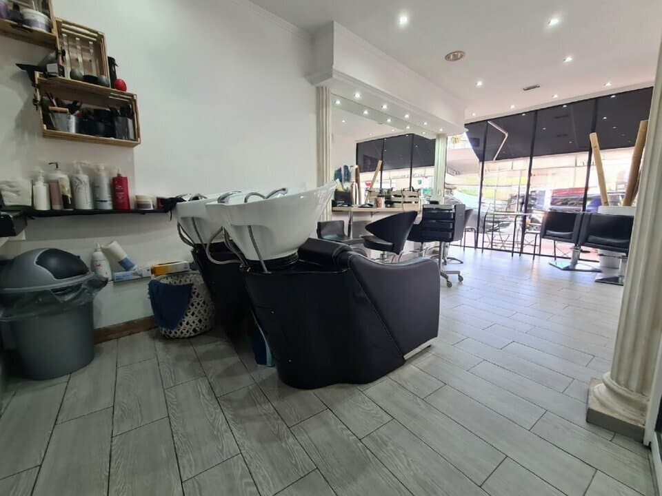 Local commercial · 55 m² · Location — photo 3