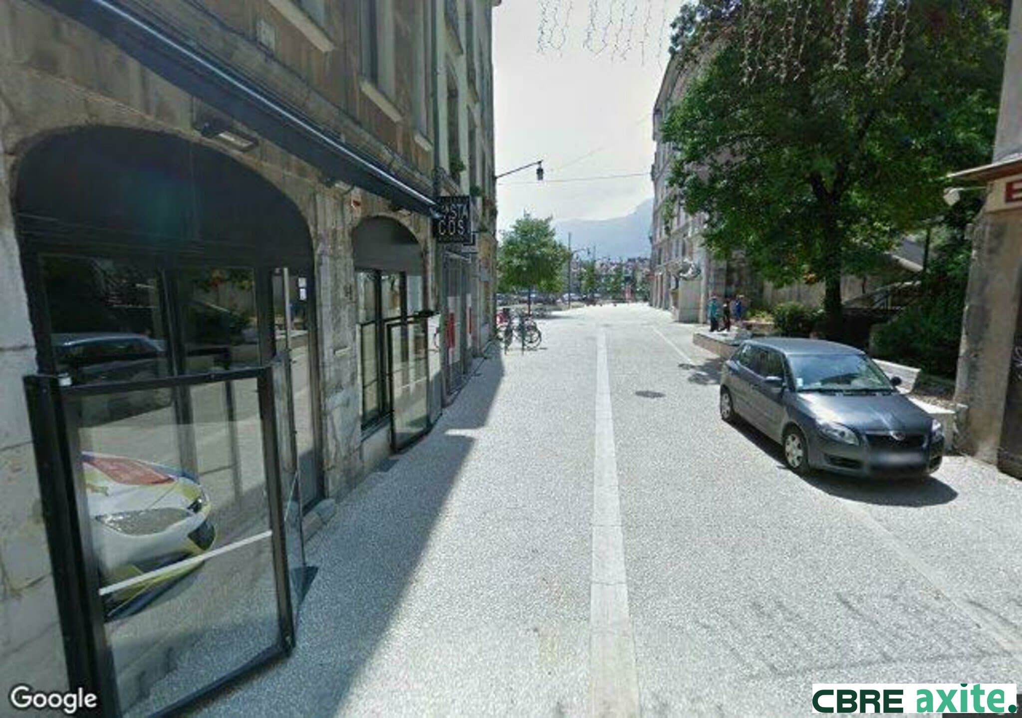 Local commercial 60 m² — GRENOBLE — photo 1