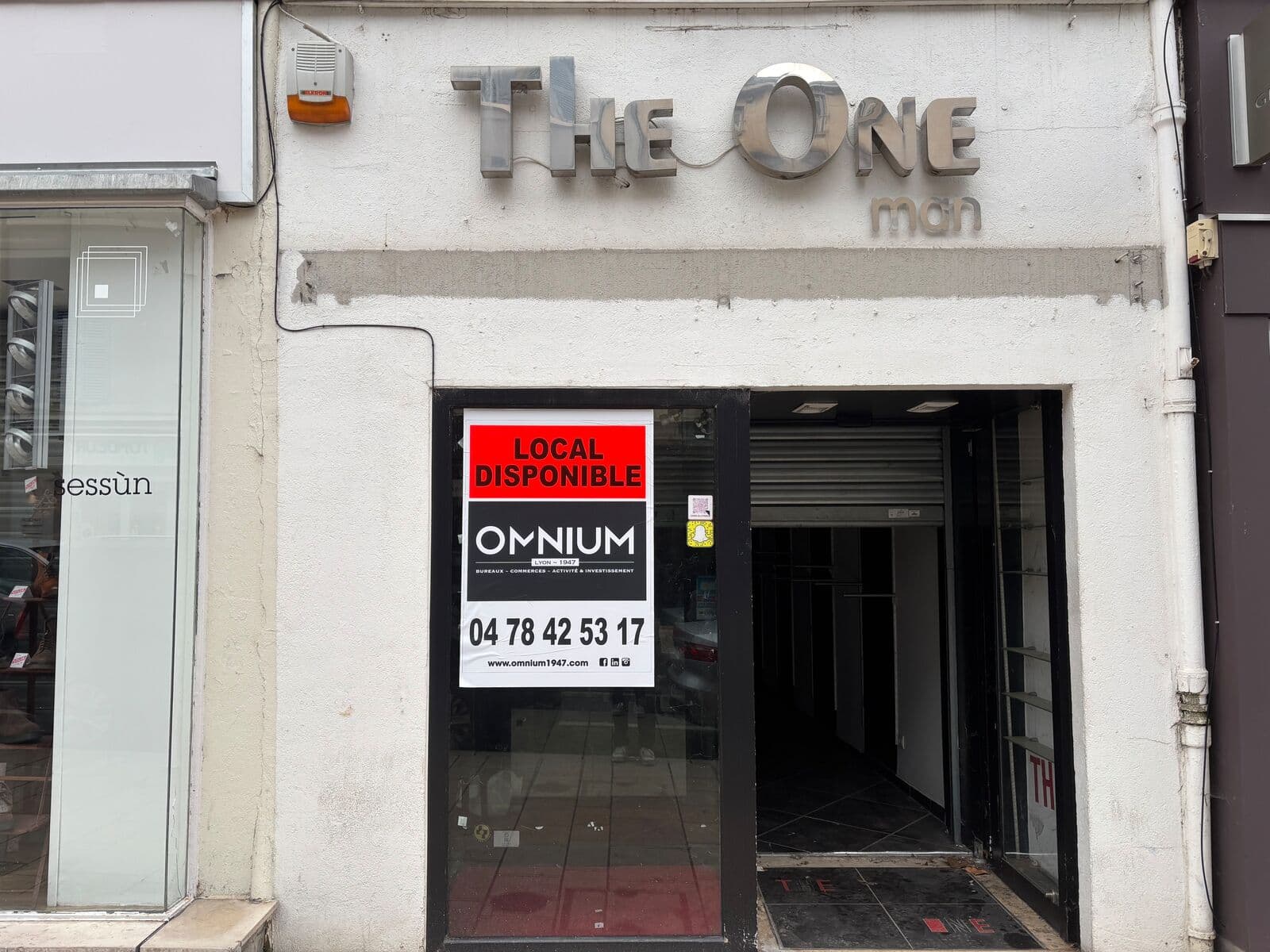 Local commercial 240 m² — VILLEFRANCHE SUR SAONE — photo 1