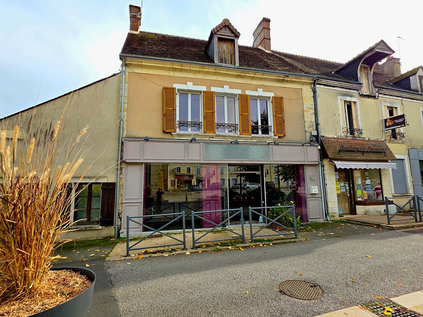 Local commercial — ORNE — photo 1