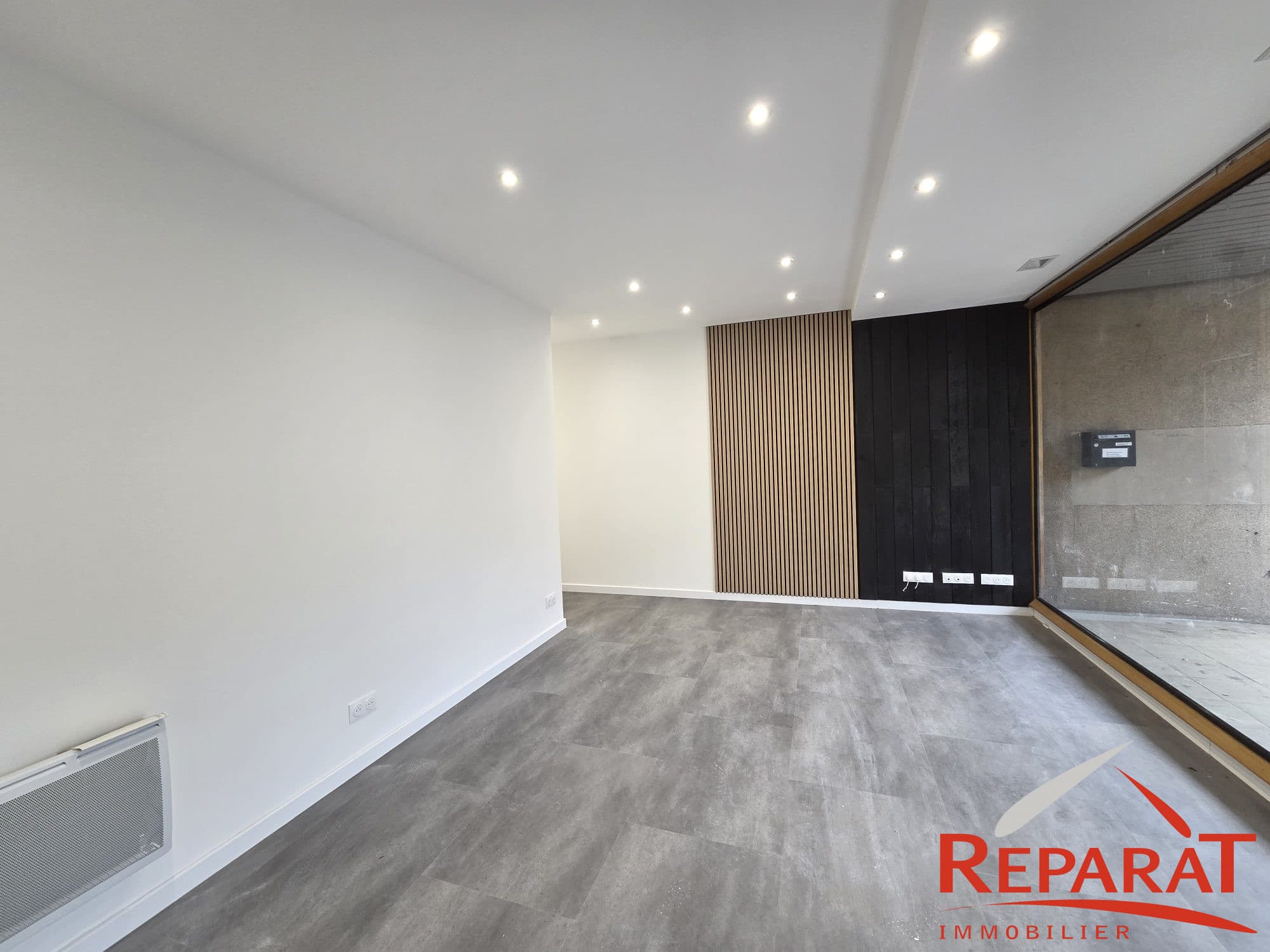 Local commercial 86 m² — BRIVE LA GAILLARDE — photo 1