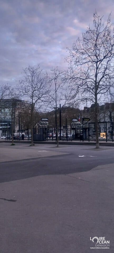 Local commercial · 68 m² · Location — photo 2
