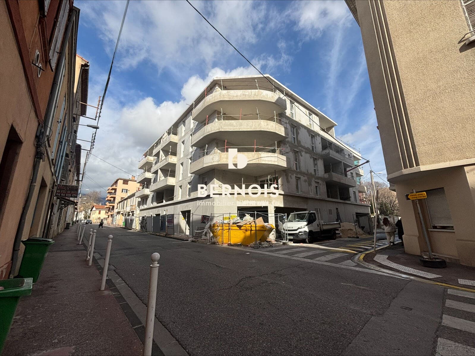 Local commercial 206 m² — VAR — photo 1
