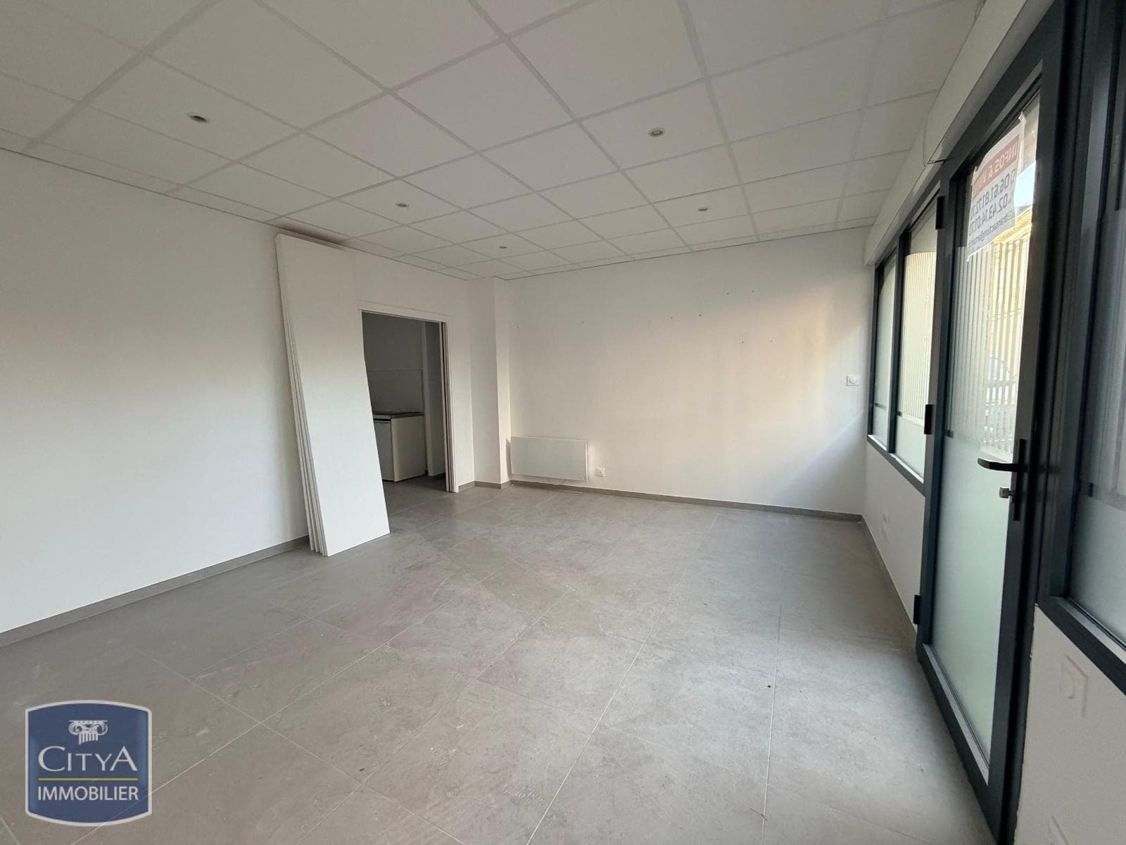Local commercial · 29 m² · Location — photo 3