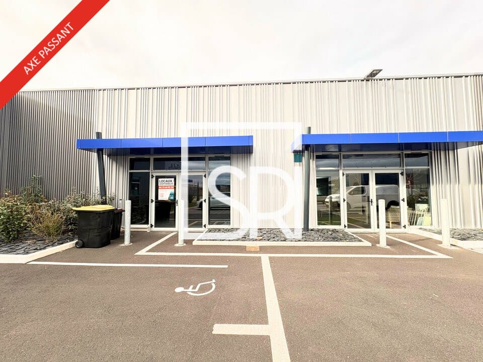 Local commercial · 296 m² · Location — photo 1