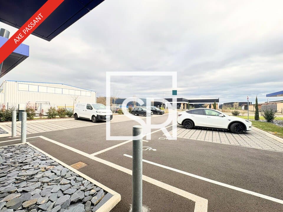Local commercial · 296 m² · Location — photo 3